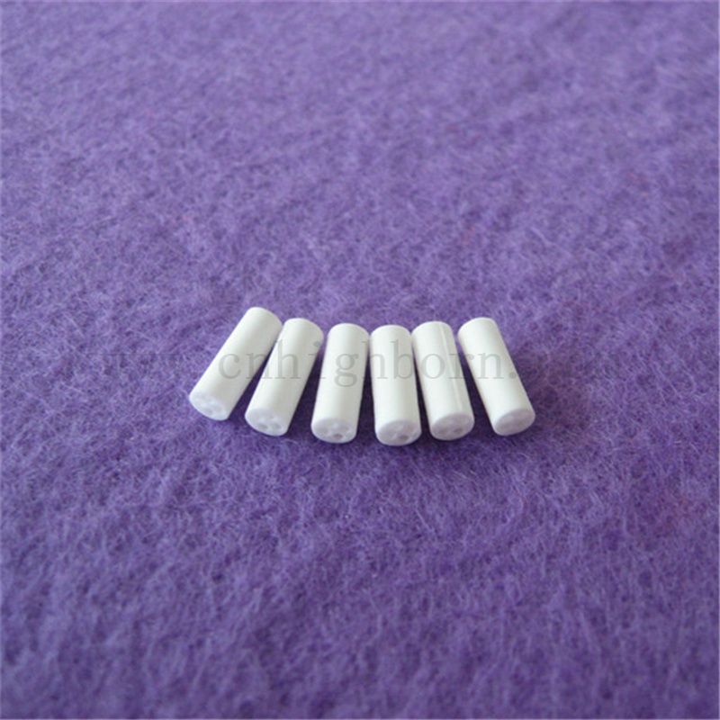 Alumine personnalisée 95 Alumine à quatre trous Blanc High Strength AL2O3 Pipe de céramique