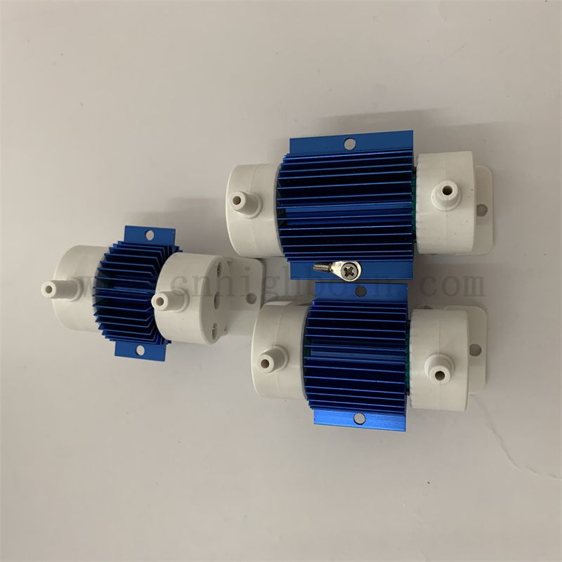  Équipement de traitement de l'eau réglable Générateur d'ozone à tube de refroidissement à air 