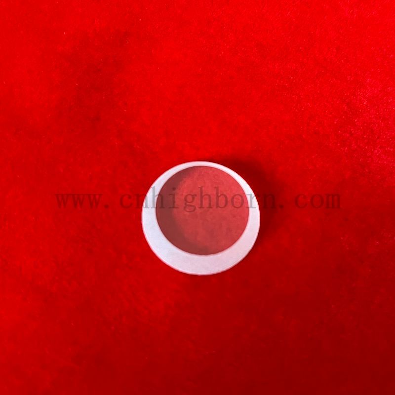 Lentilles en verre aux bords tranchants