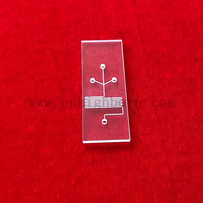 Puce de quartz de spectrophotom&eacute;trie ultraviolette