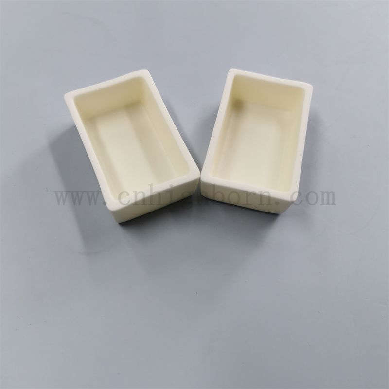 Utilisation du laboratoire Boat de combustion en alumine à haute température AL2O3 CRUCIBUME CERAMIQUE