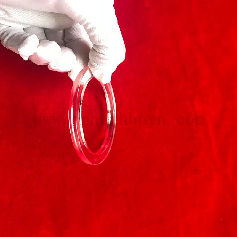 Griade de petite taille en quartz à fusion à fusion pour les applications semi-conductrices