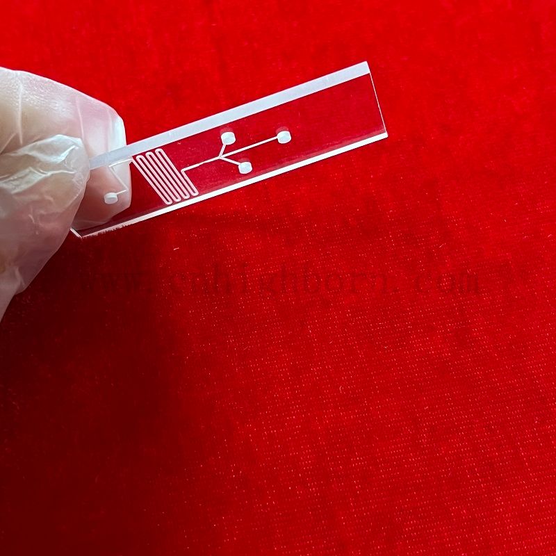 Chip microfluidique en verre de quartz pour détection de spectrophotométrie ultraviolette de microréacteur