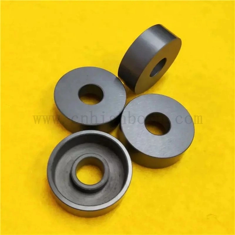 creuset en c&eacute;ramique et en silicone