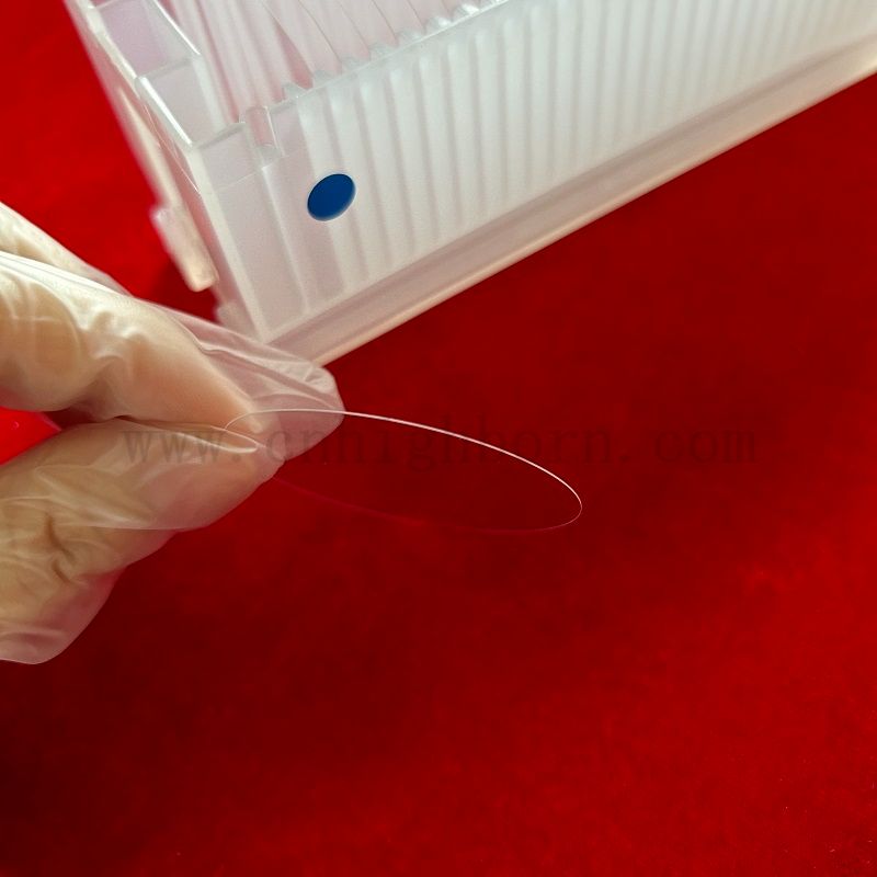 Clear en revêtement en saphir optique à ultrathin en revêtement.