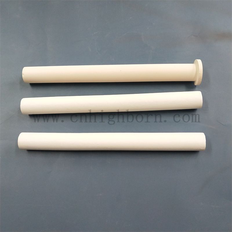 b&acirc;ton de c&eacute;ramique poreux.