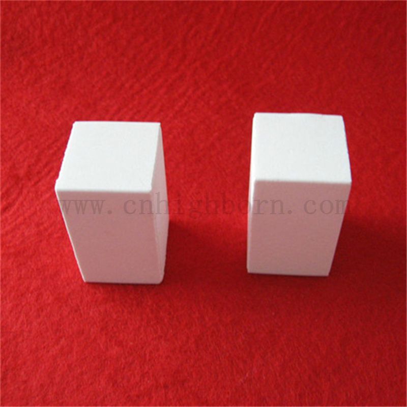 Isolation 95 Bloc d'alumine Taille personnalisée Haute dureté AL2O3 Bar en céramique