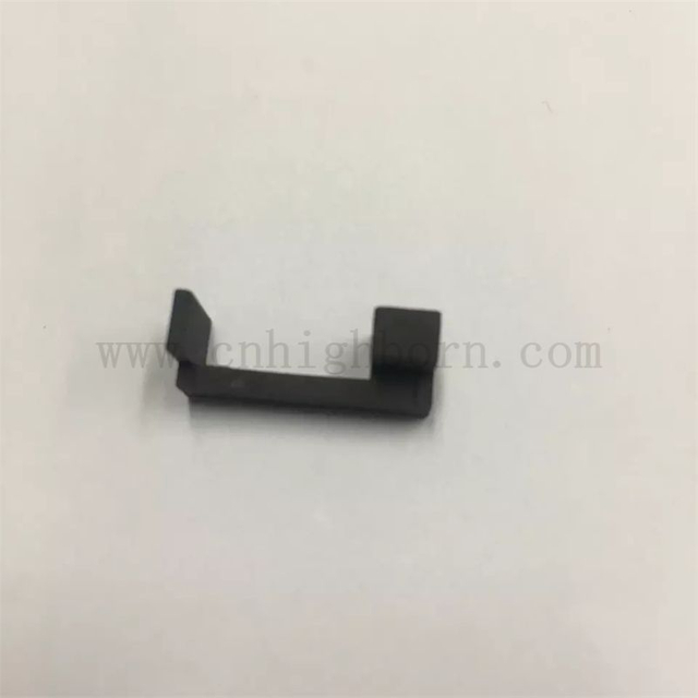 Support en céramique noir de la résistance à la corrosion Al2o3 d'isolateur d'alumine