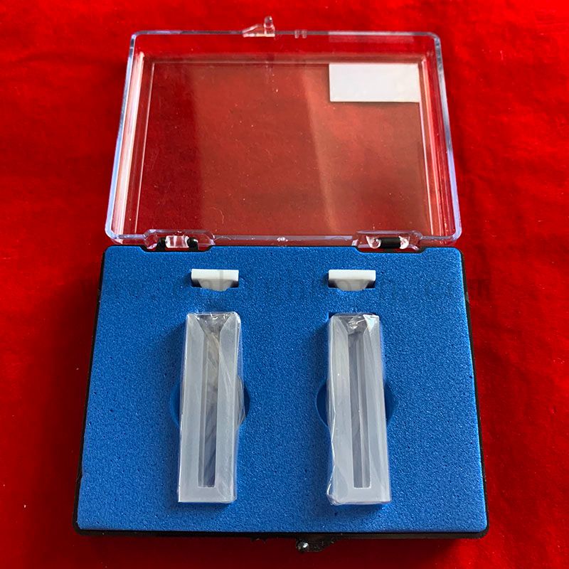 Spectrophotomètres standard 1,4 ml de quartz à clôture à fluorescence CUVETTE SILLE MICRO avec des murs givrés et avec un couvercle