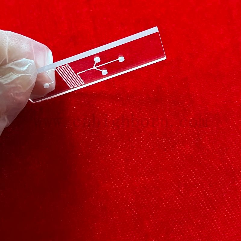 Chip microfluidique en verre de quartz pour détection de spectrophotométrie ultraviolette de microréacteur