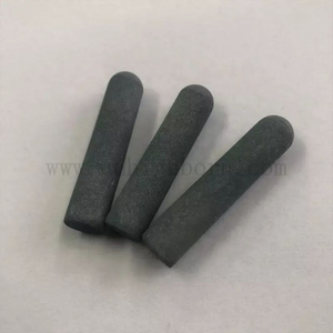 Tuyau en céramique adapté aux besoins du client d'absorption de Sic de tube en céramique poreux gris-foncé de carbure de silicium