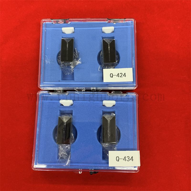 Haute précision Q424 Black Wall High Purity Micro Quartz CUVETTE 0,15 ml de flux de flux avec couvercle PTFE