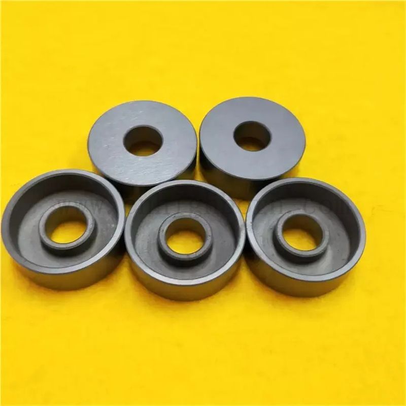 Bonnes performances en carbure de silicium chauffage de chauffage ssic en céramique insérer une bague d'huile