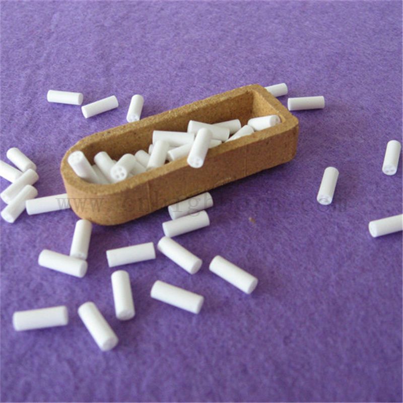 Alumine personnalisée 95 Alumine à quatre trous Blanc High Strength AL2O3 Pipe de céramique