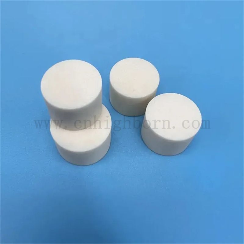 Résistance à la dureté haute dureté industrielle Alumine Ceramic Round Ronde Rouge AL2O3 Cylindre