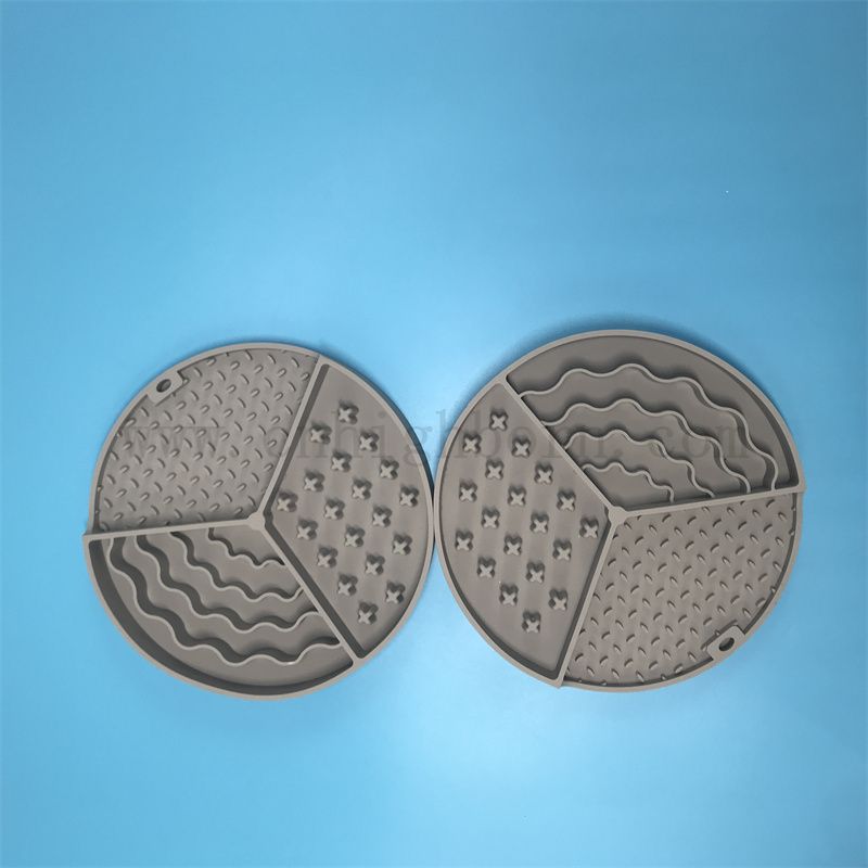 Silicone en caoutchouc animal de léchage tapis de chiot