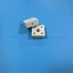 Isolant Alumine Bloc irrégulier Usure Résistante 99 MAISE BLANC AL2O3 PARTIE Céramique