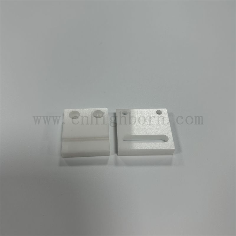 Zircone de polissage de surface Isolateur de plaque irrégulière Yttrium Stabilisé ZRO2 Céramique