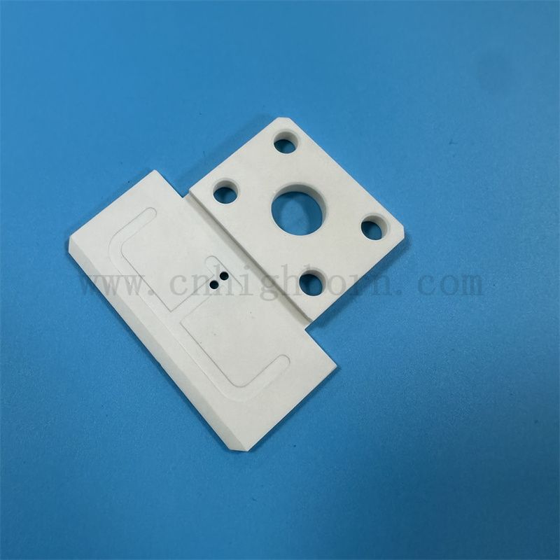 Température à haute température 95% 99% Fiche en céramique d'alumine AL2O3