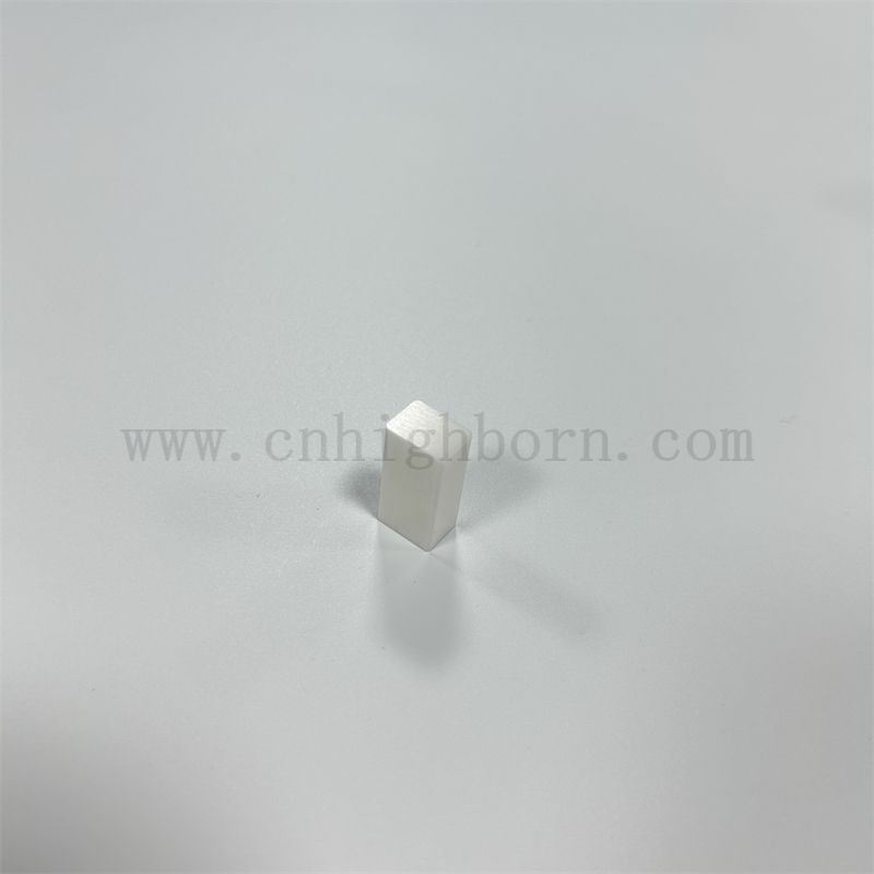 Les blocs en céramique de zircone hautement dure personnalisés sont utilisés pour la correction de l'outil