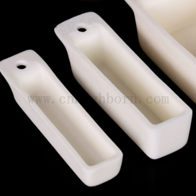 Bateau en c&eacute;ramique &agrave; haute temp&eacute;rature