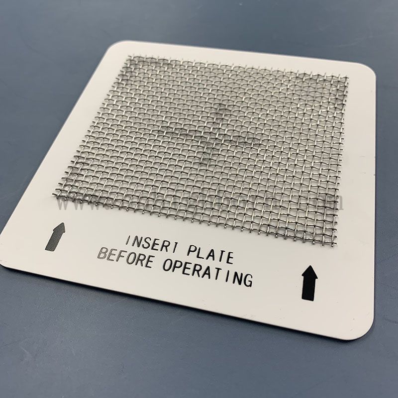 assiette en c&eacute;ramique d'ozone