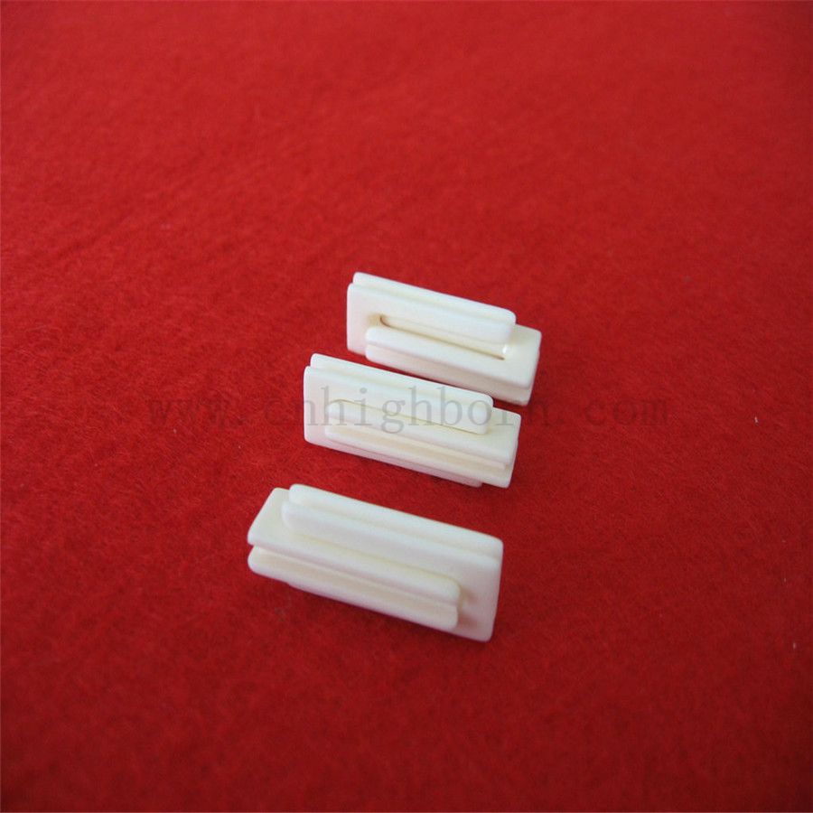 Custom 99% AL2O3 Alumina Ceramic Slit Guide pour les machines textiles