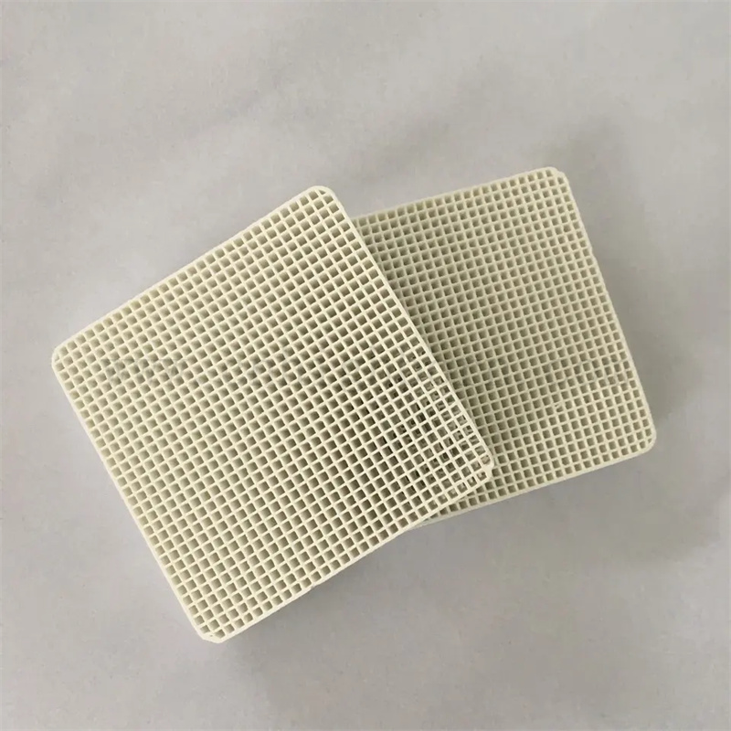 Convertisseur automatique de convertisseur catalytique en nid d'abeille de catalyseur en céramique