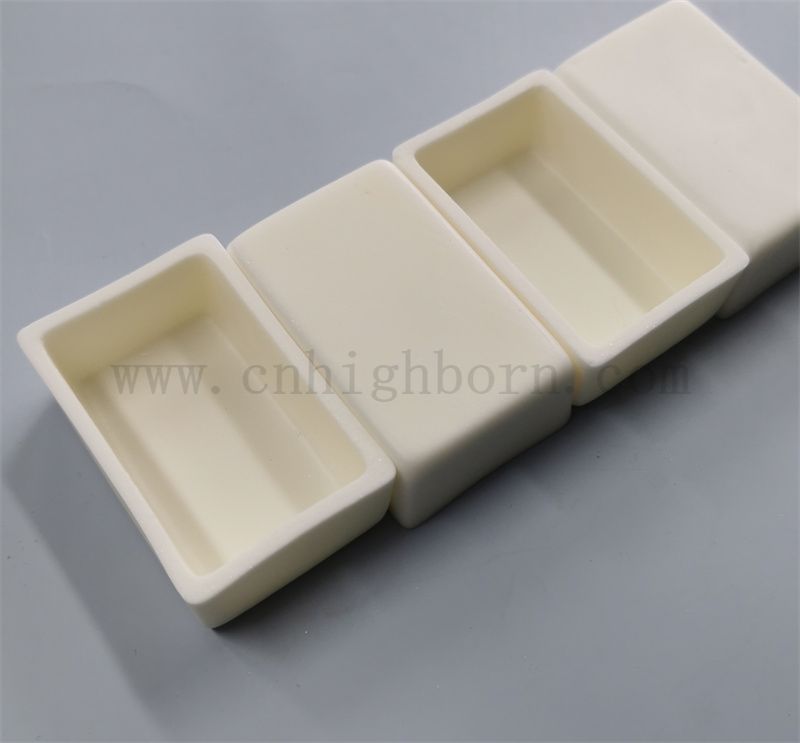 Personnalisé 99% Al2O3 Rectangle Boat Alumina Ceramic Crucible