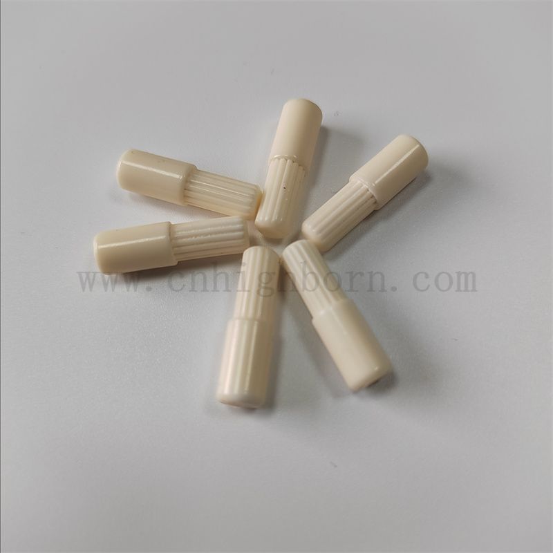 99,5% de tiges d'alumine Ressistance à l'usure élevée pour utilisation du textile Arbre d'isolation en céramique d'alumine