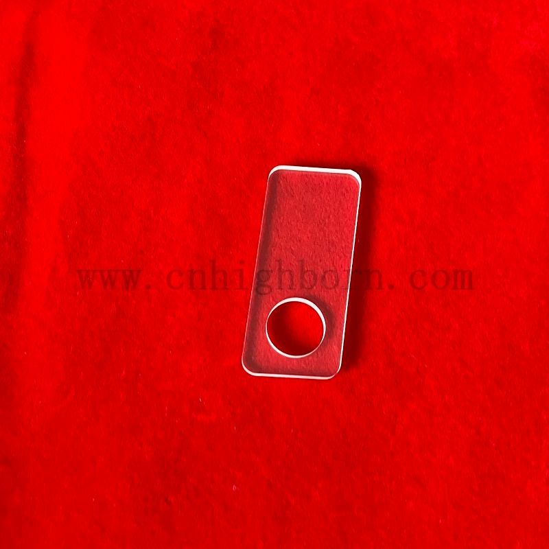 broyage d'une feuille de silice avec trou