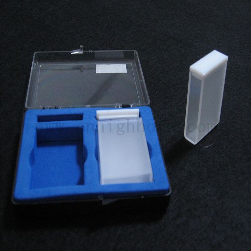 cuvette de verre de laboratoire