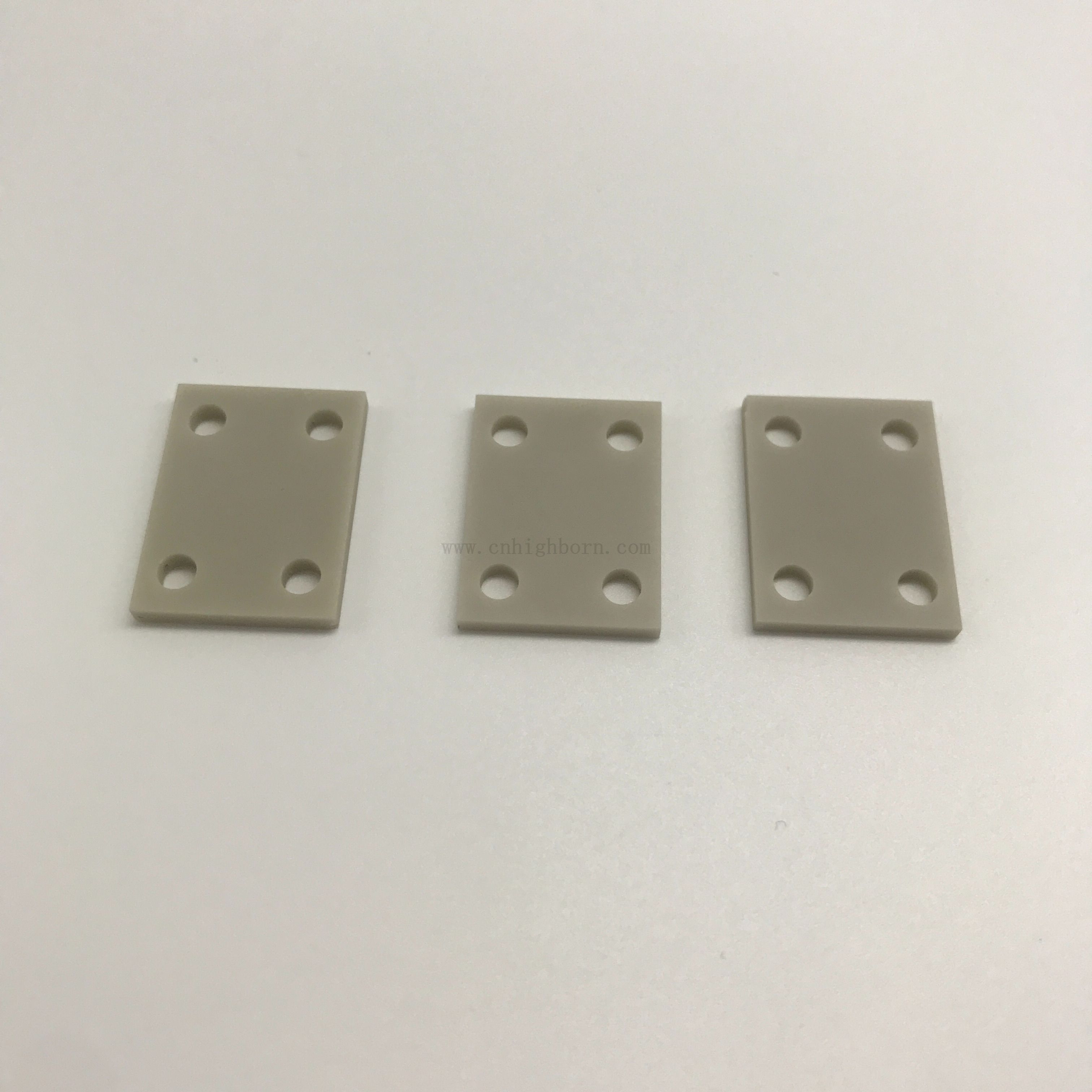 Cale en céramique élevée de panneau de plat de feuille d'AlN de nitrure d'aluminium de conductivité thermique