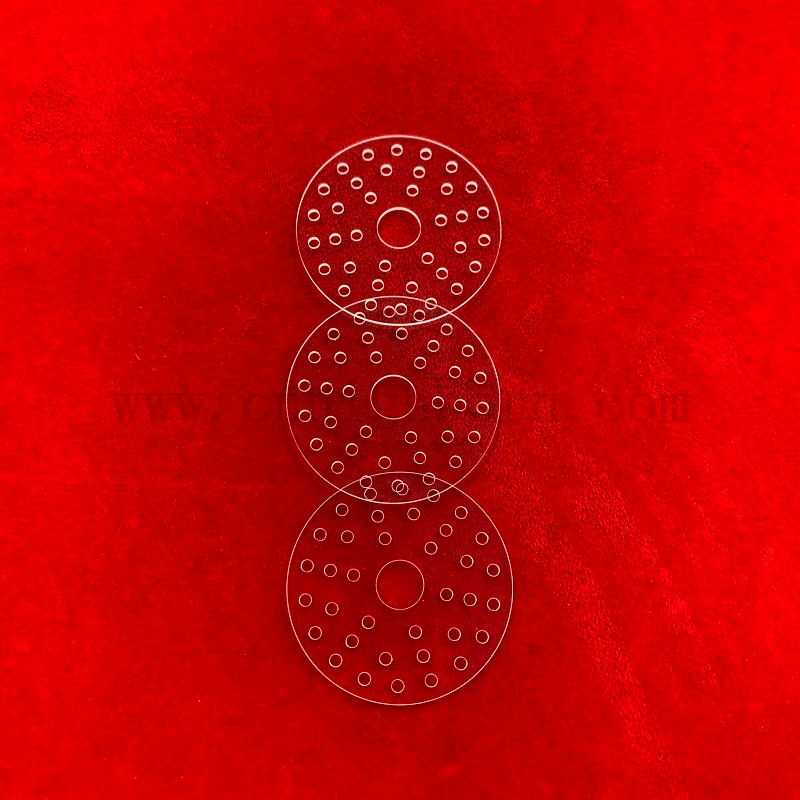 Plaque de quartz à quartz fusionné de polissage perforé personnalisé