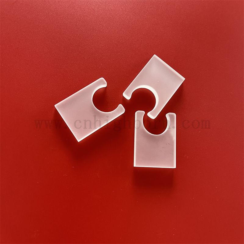 Résistance à la chaleur Plaque de verre de quartz traduit carré personnalisé avec trou 