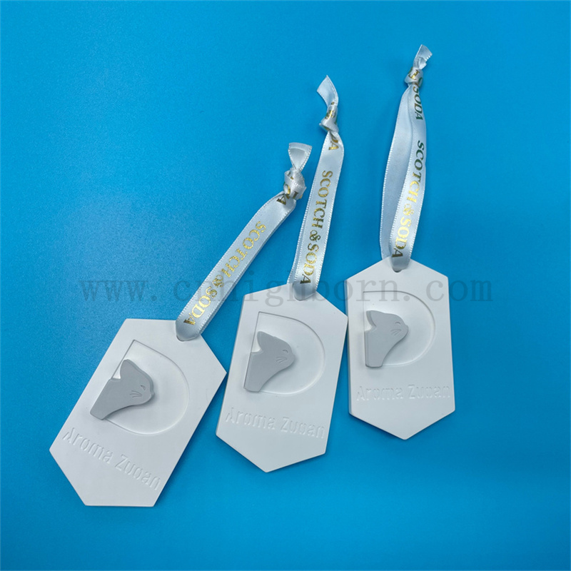 Logo personnalisé parfumée en céramique pending parfum Pierre en plâtre pour le diffuseur d'arôme de voiture