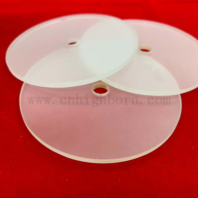 Plaque en verre à quartz à quartz perforée opaque lentille optique