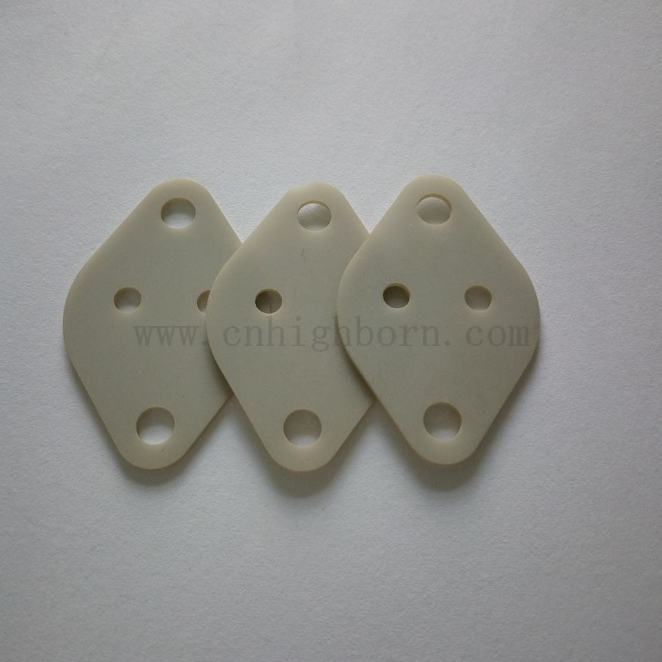 Céramique avancée TO-3 Aluminium Nitrure Céramique ALN SUBSTRAT ISOLAGE POUR LES APPLICATION ÉLECTRONIQUE