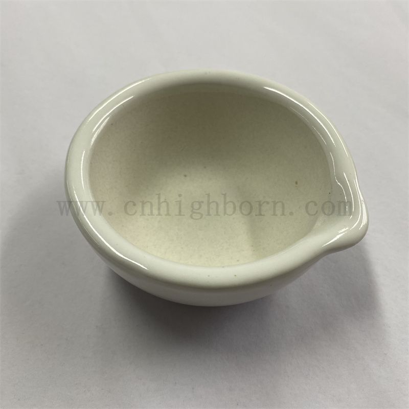 Mortier en porcelaine et pilon de bol de broyage de laboratoire scolaire avec bellette de versement