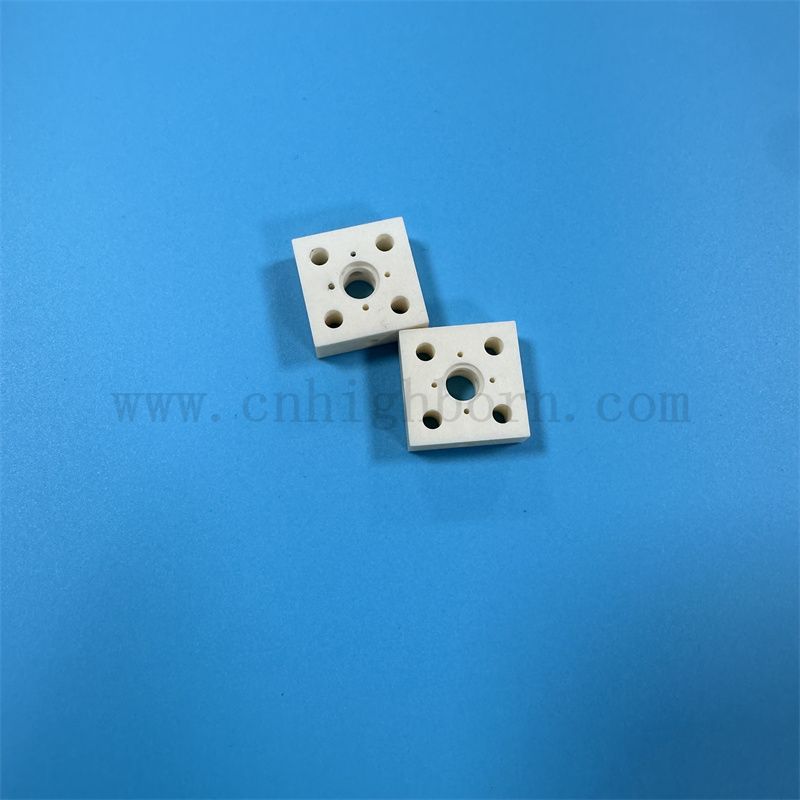 Isolant Alumine Bloc irrégulier Usure Résistante 99 MAISE BLANC AL2O3 PARTIE Céramique