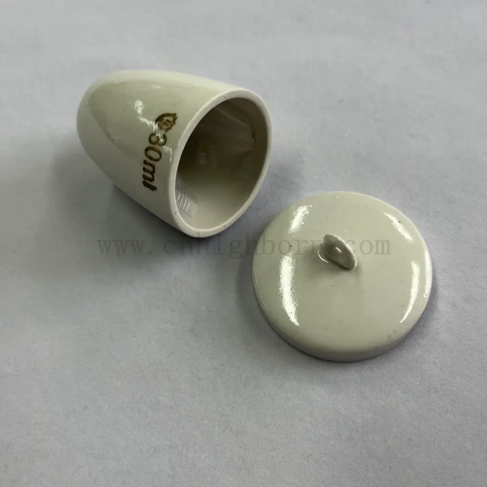 30 ml Gooch Crucible Laboratory Utiliser la porcelaine Cerramic Crucible avec couvercle 