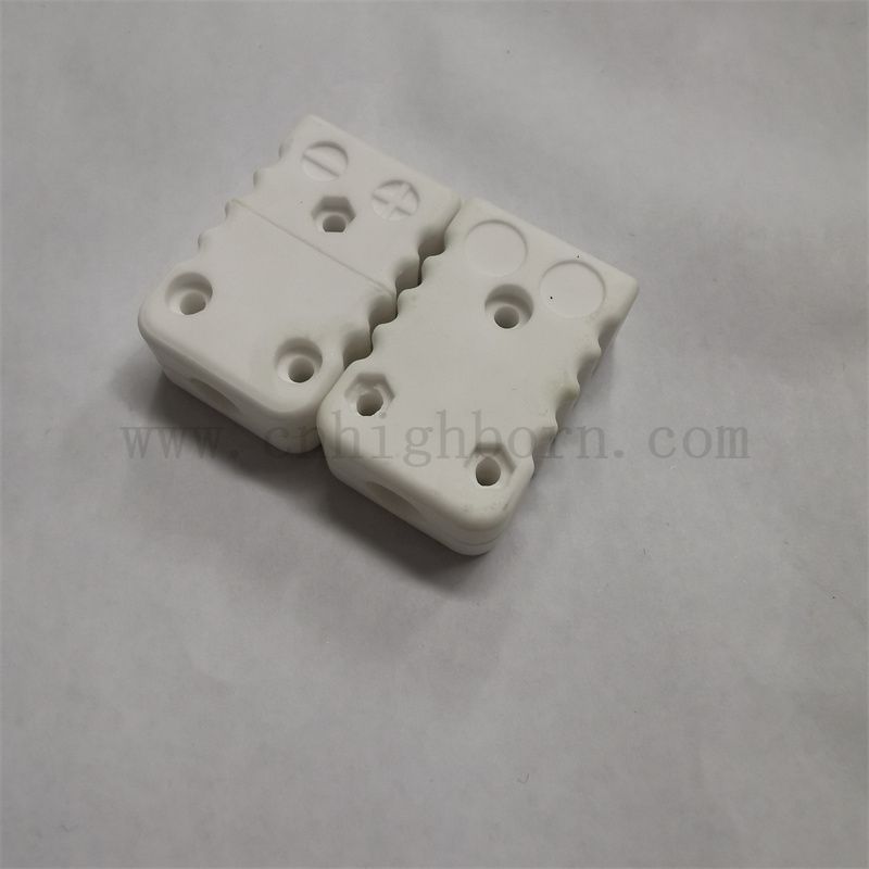 Isolation à 95% Boîte de commutateurs de connecteur de borne en céramique d'alumine
