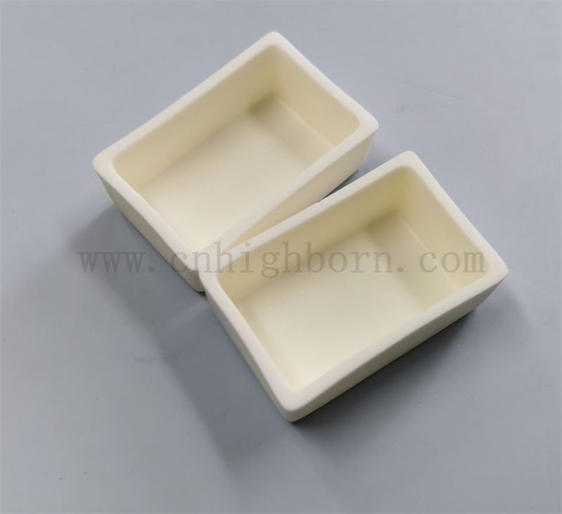 Personnalisé 99% Al2O3 Rectangle Boat Alumina Ceramic Crucible