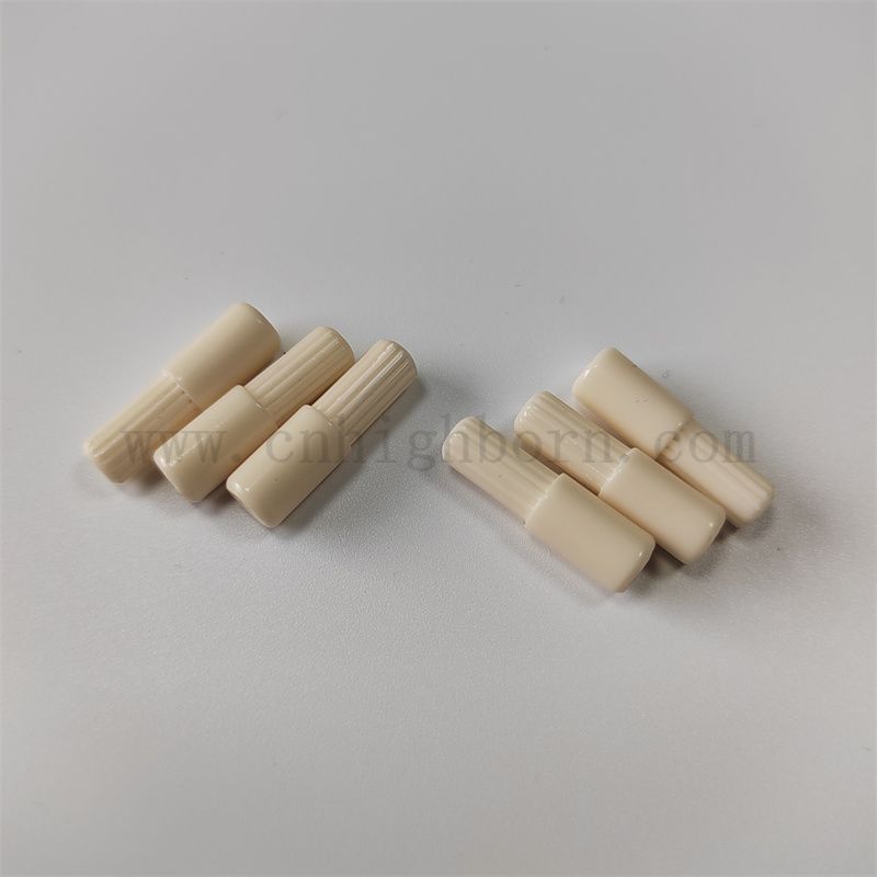 99,5% de tiges d'alumine Ressistance à l'usure élevée pour utilisation du textile Arbre d'isolation en céramique d'alumine