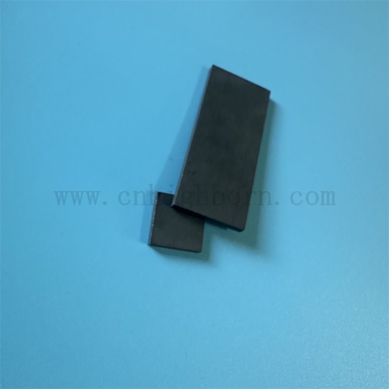 Planche de carbure de bore à haute dureté personnalisée B4C Plate de protection en céramique