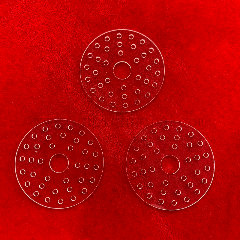 Plaque de quartz à quartz fusionné de polissage perforé personnalisé