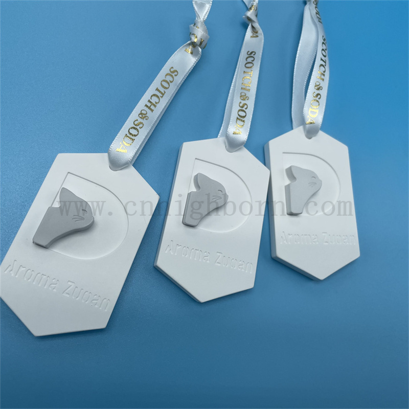 Logo personnalisé parfumée en céramique pending parfum Pierre en plâtre pour le diffuseur d'arôme de voiture