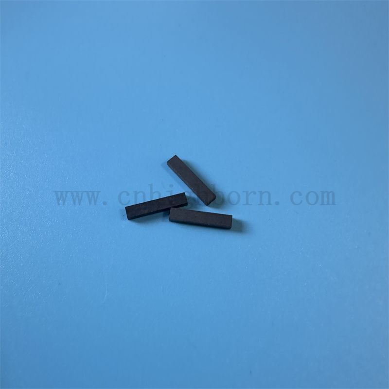  Plaque de carbure de bore personnalisée Haute dureté Isolateur B4C Boîte en céramique