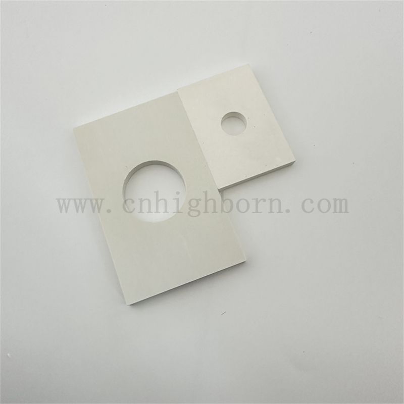 Plaque à 99% de nitrure de bore avec trou de la planche irrégulière en céramique BN personnalisée