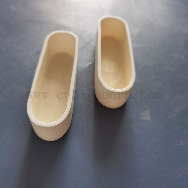 Haute température à 99% AL2O3 Céramic Melting Boat Alumine Combustion Crucible